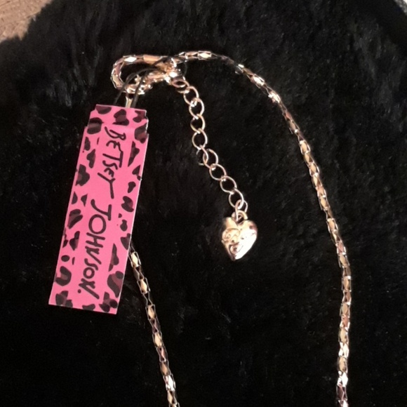 Brand new with tags Betsey johnson beautiful heart - Picture 2 of 4